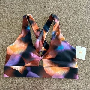 NWT - Fabletics - Oasis Twist Sports Bra - M